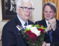 Kompozitoriui Raimondui Paului įteiktas Lietuvos muzikos ir teatro akademijos Garbės medalis